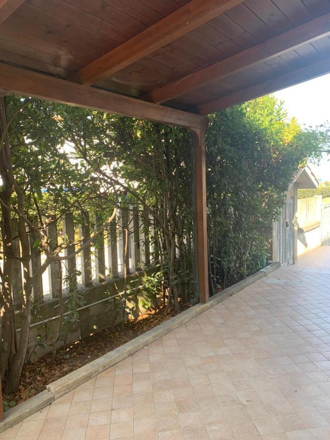 La Casa Di Roberto Panzió Madonna Della Pace Kültér fotó